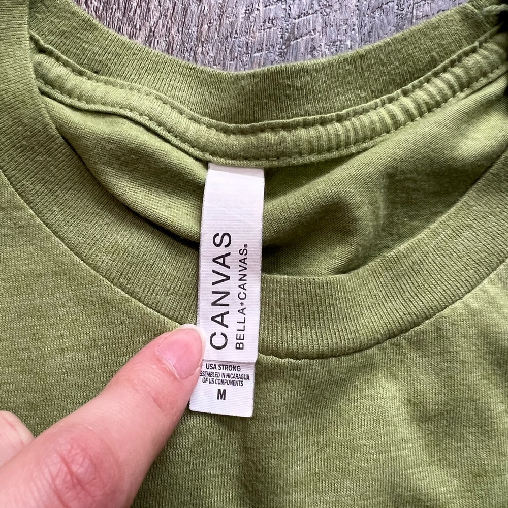 Woman’s tee - Picture 2 of 2